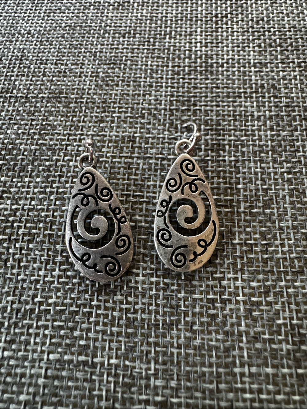 Lia Sophia Silver Tone Dreamer Earrings For Pieced Ears Approximately 1” Long.